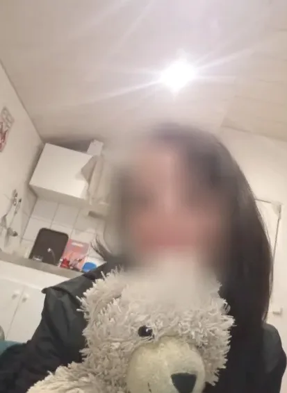 Charlotte, 37