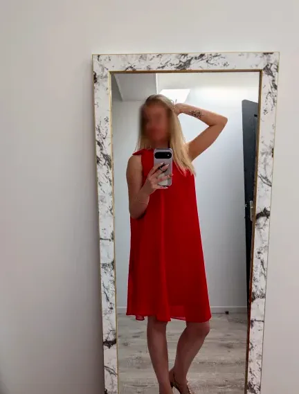 Katrine, 30