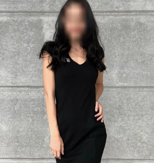 Louise, 32