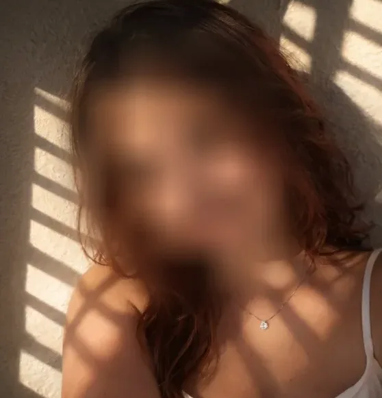 Malou, 23