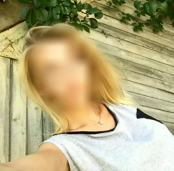 Nora, 34