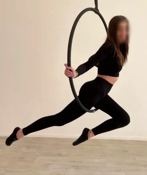 Sanne, 25