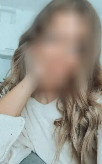 Sara, 28